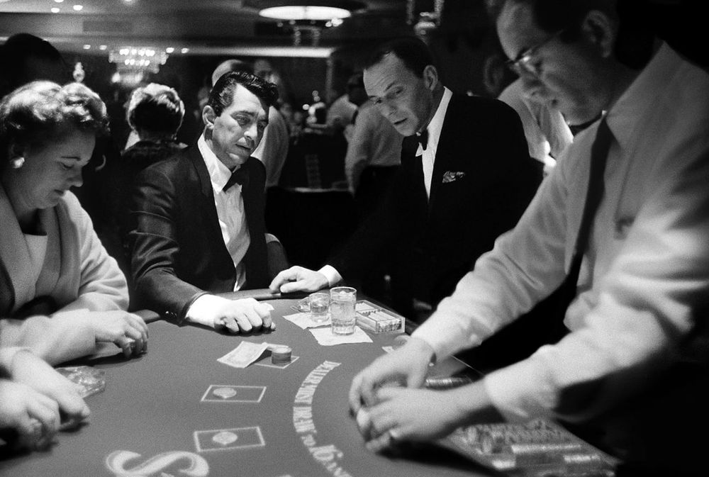 HHpoker鲨鱼俱乐部加入
